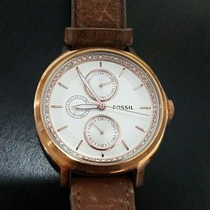 Fossil brown leather band rose gold white face